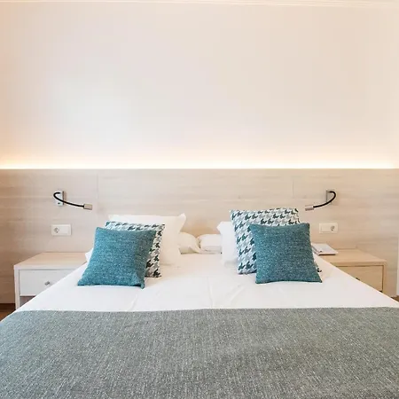 Playa Mondrago Hotel 3*